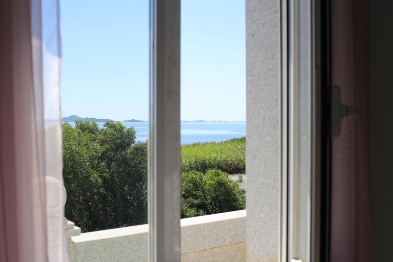 Apartamentos Oasis De Calma 로스알카자레스 외부 사진