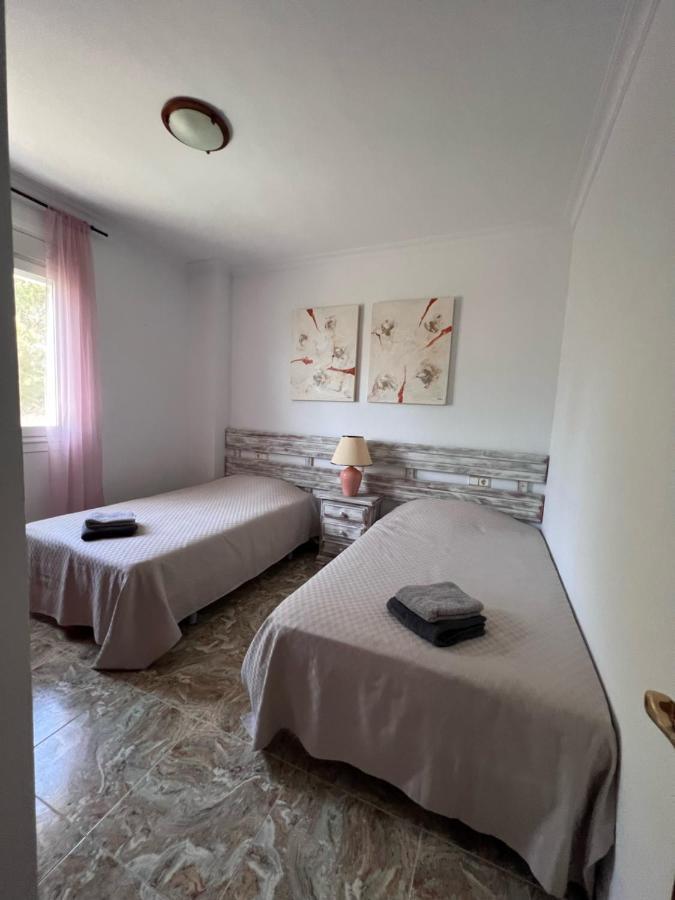 Apartamentos Oasis De Calma 로스알카자레스 외부 사진