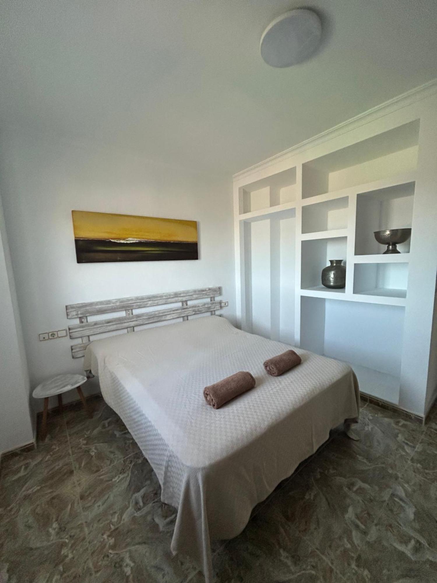 Apartamentos Oasis De Calma 로스알카자레스 외부 사진
